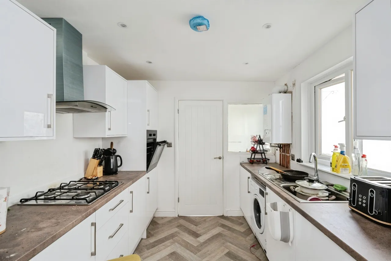 Tymawr Street, Swansea, SA1, photo 3