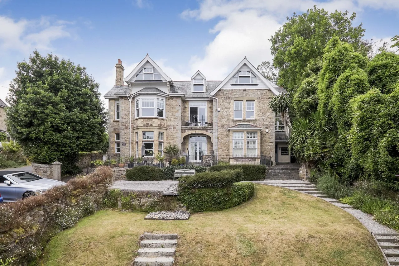 2 bed flat for sale, Riverside, Lelant, TR26