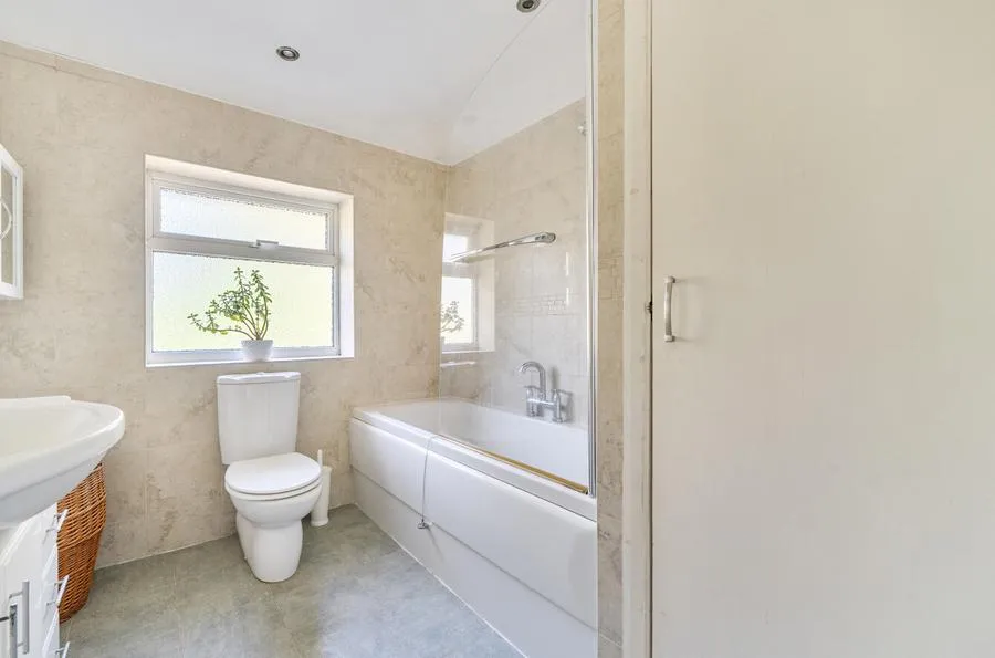 Antrim Road, Woodley, RG5, photo 9