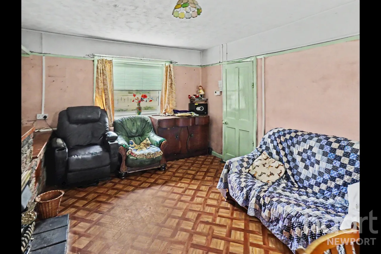 Rolls Avenue, Monmouth, NP25, photo 6