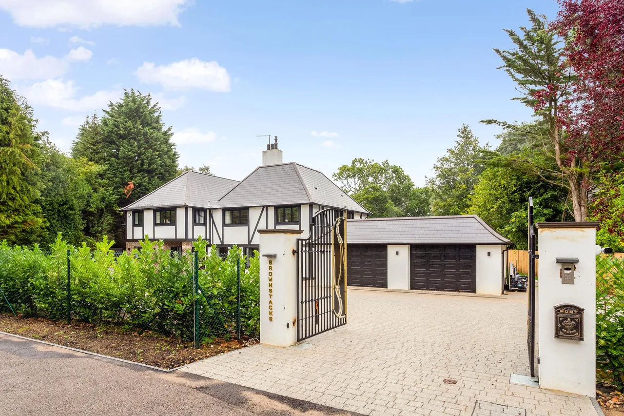 Beeches Close, Kingswood, photo 37