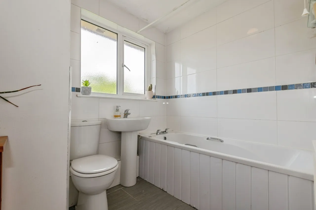 Allington Close, Taunton, TA1, photo 9