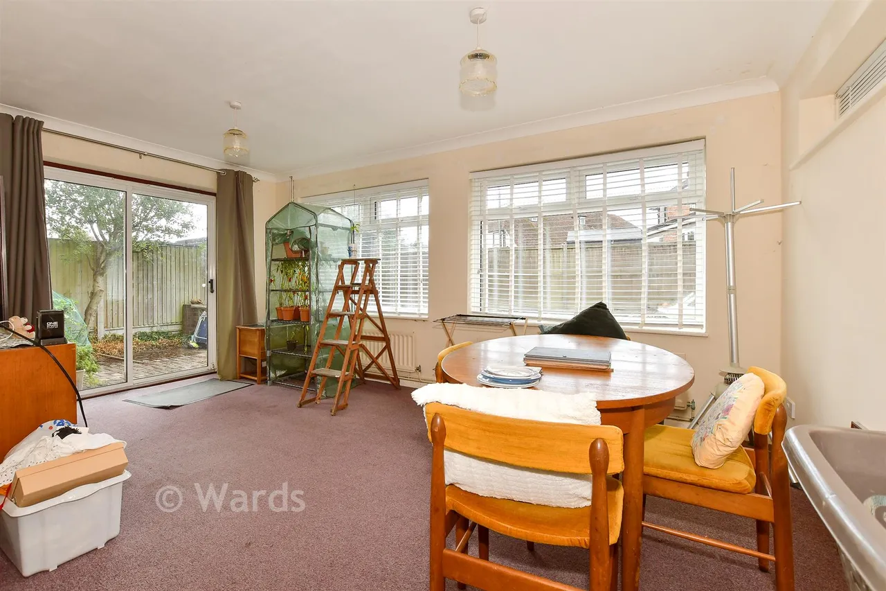 Brissenden Close, New Romney, TN28, photo 10