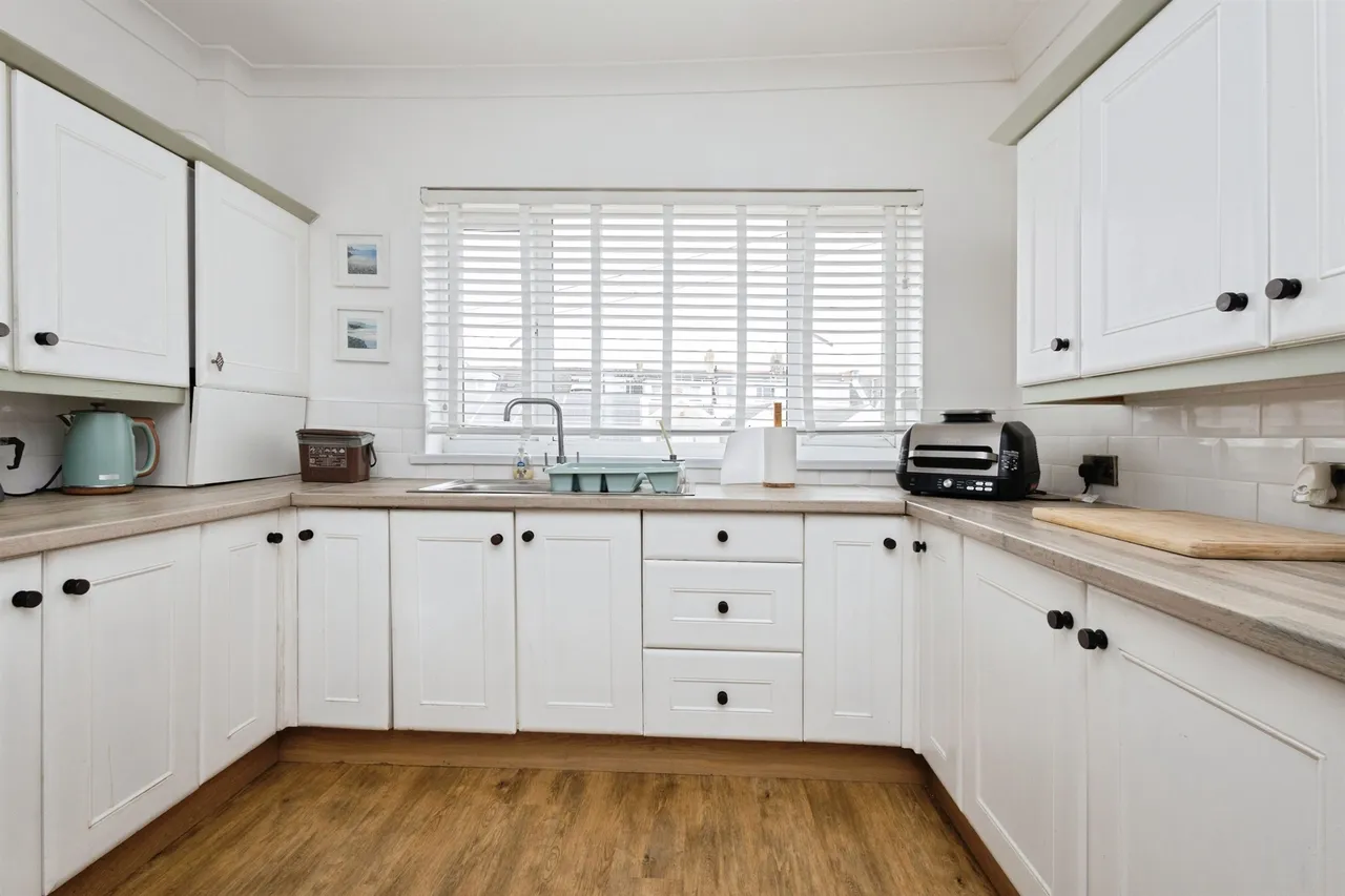 Wellfield Avenue, Porthcawl, CF36, photo 4