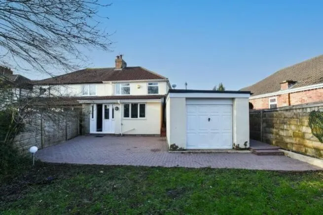 Shrivenham Road, Swindon, SN1, photo 4
