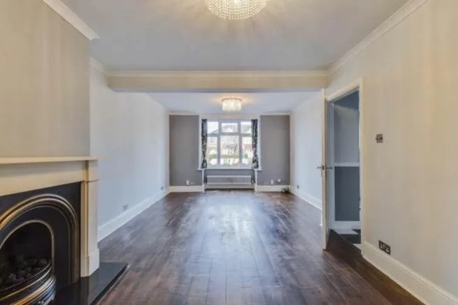 Shrivenham Road, Swindon, SN1, photo 2