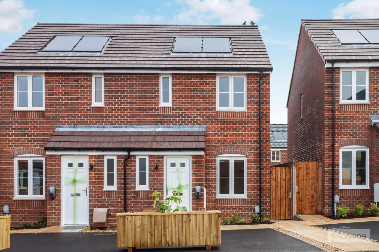 3 bed house to rent, Stanier Drive, Market Harborough, LE16