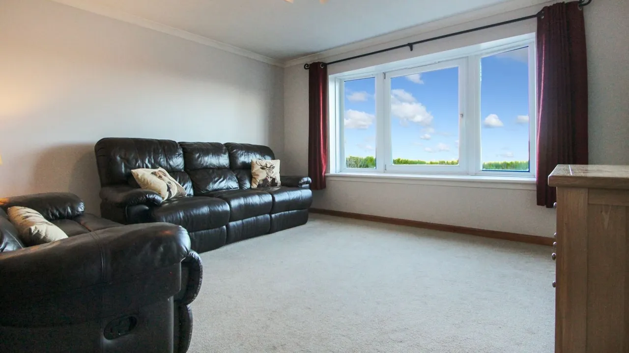 2 bed flat to rent, Northern Road, Kintore, AB51