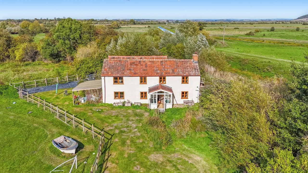 5 bed house for sale, Stathe Road, Stathe, TA7
