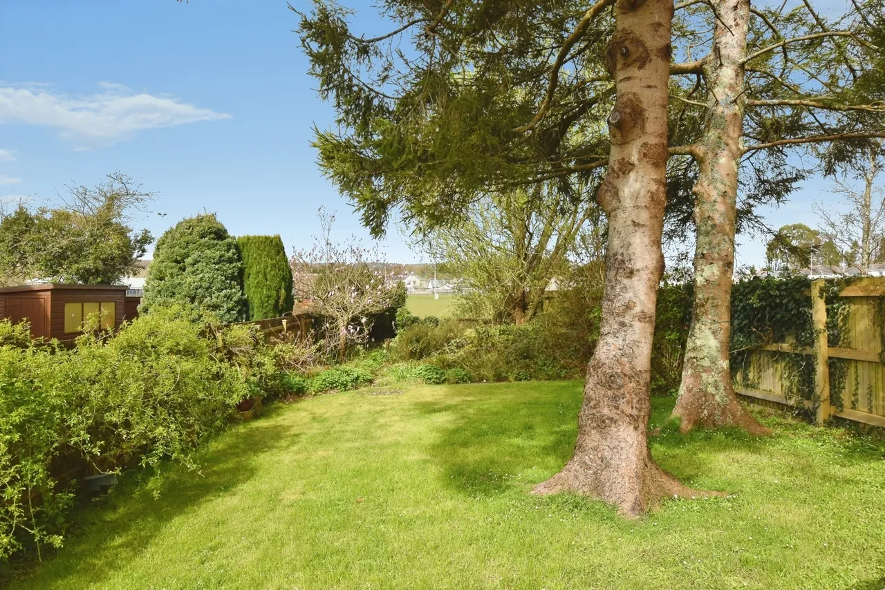 Wind Street, Ammanford, SA18, photo 9