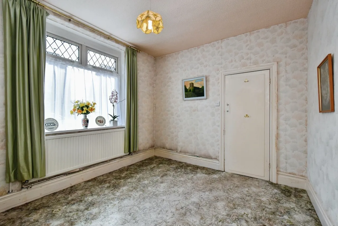 Wind Street, Ammanford, SA18, photo 16