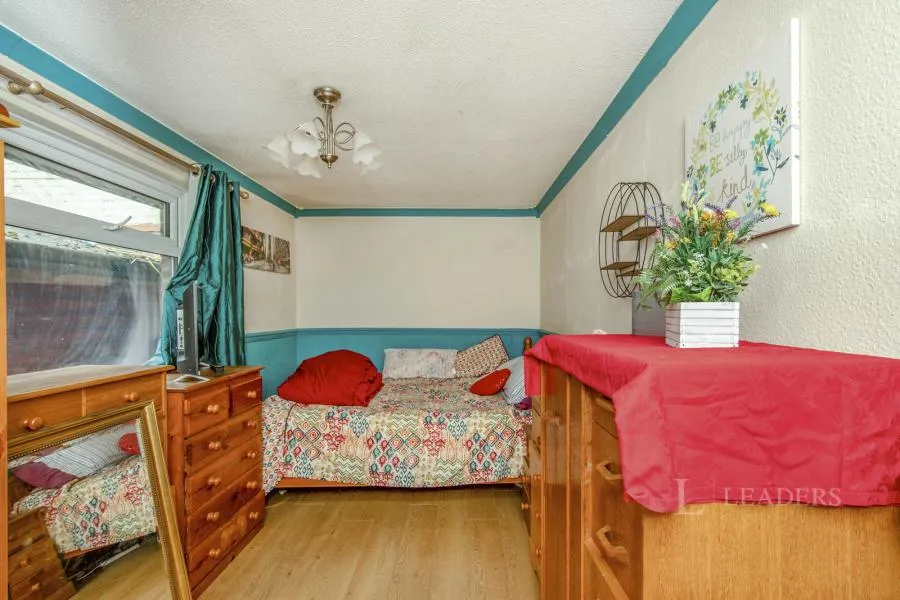 Meadow Road, Droitwich, WR9, photo 7