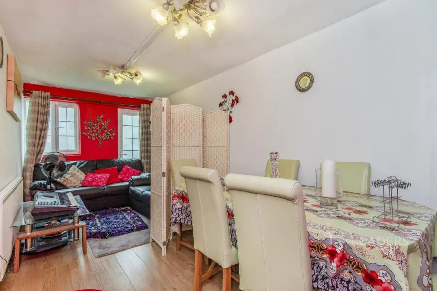 Meadow Road, Droitwich, WR9, photo 4