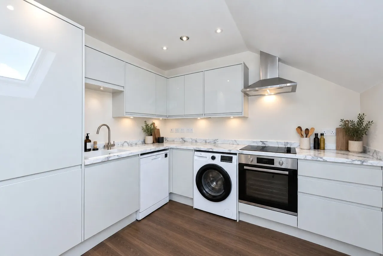 London Road, Redhill, RH1, photo 5