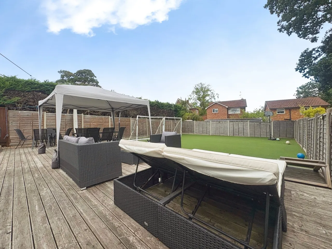 Woodside Road, Farnham, Surrey, GU9 9DT, photo 10