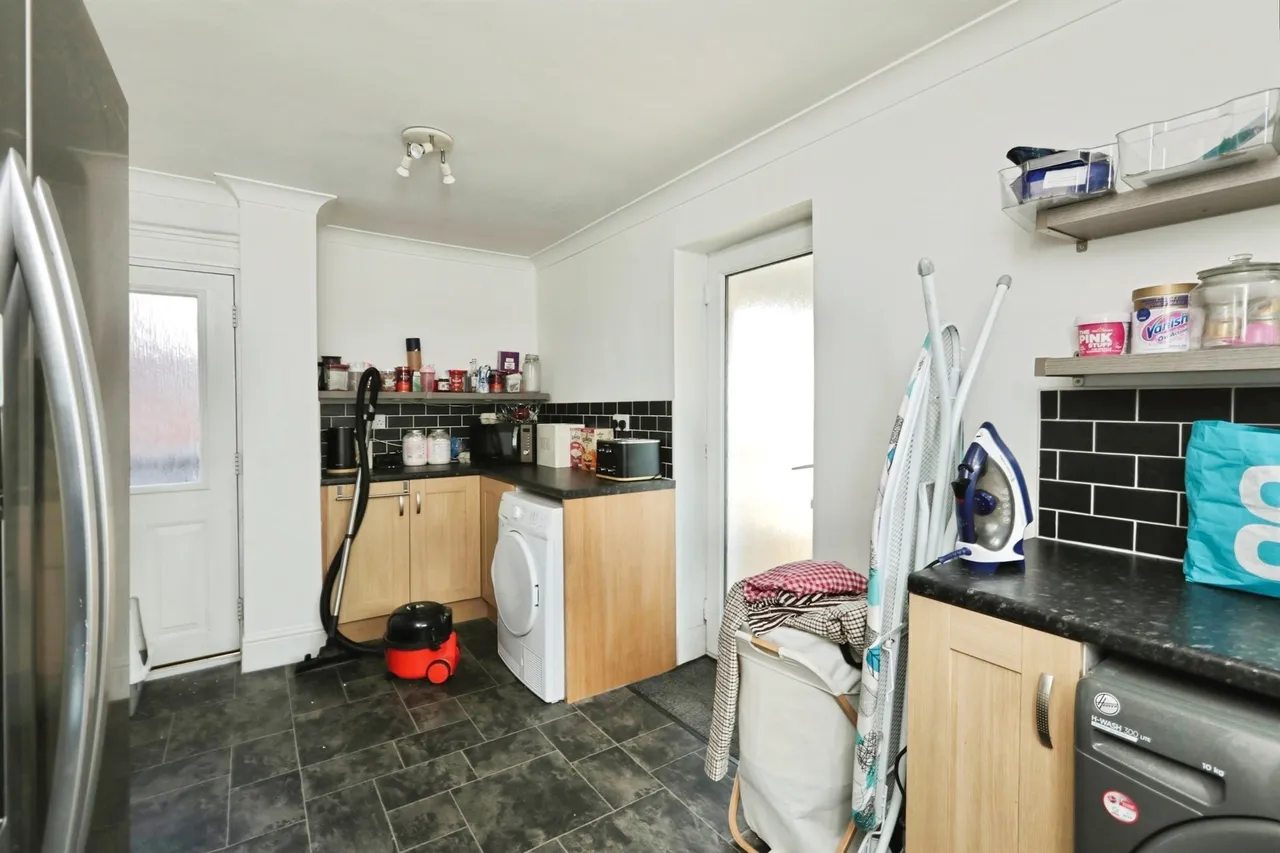 Locksley Drive, Thurcroft, S66, photo 12