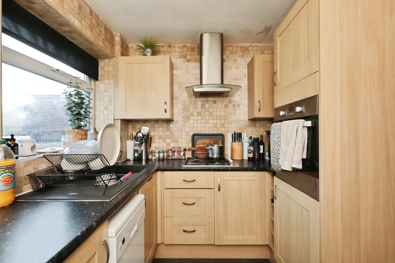 Locksley Drive, Thurcroft, S66, photo 9