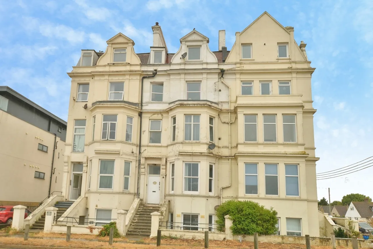 Victoria Road, Littlestone, New Romney, Kent, TN28, photo 15