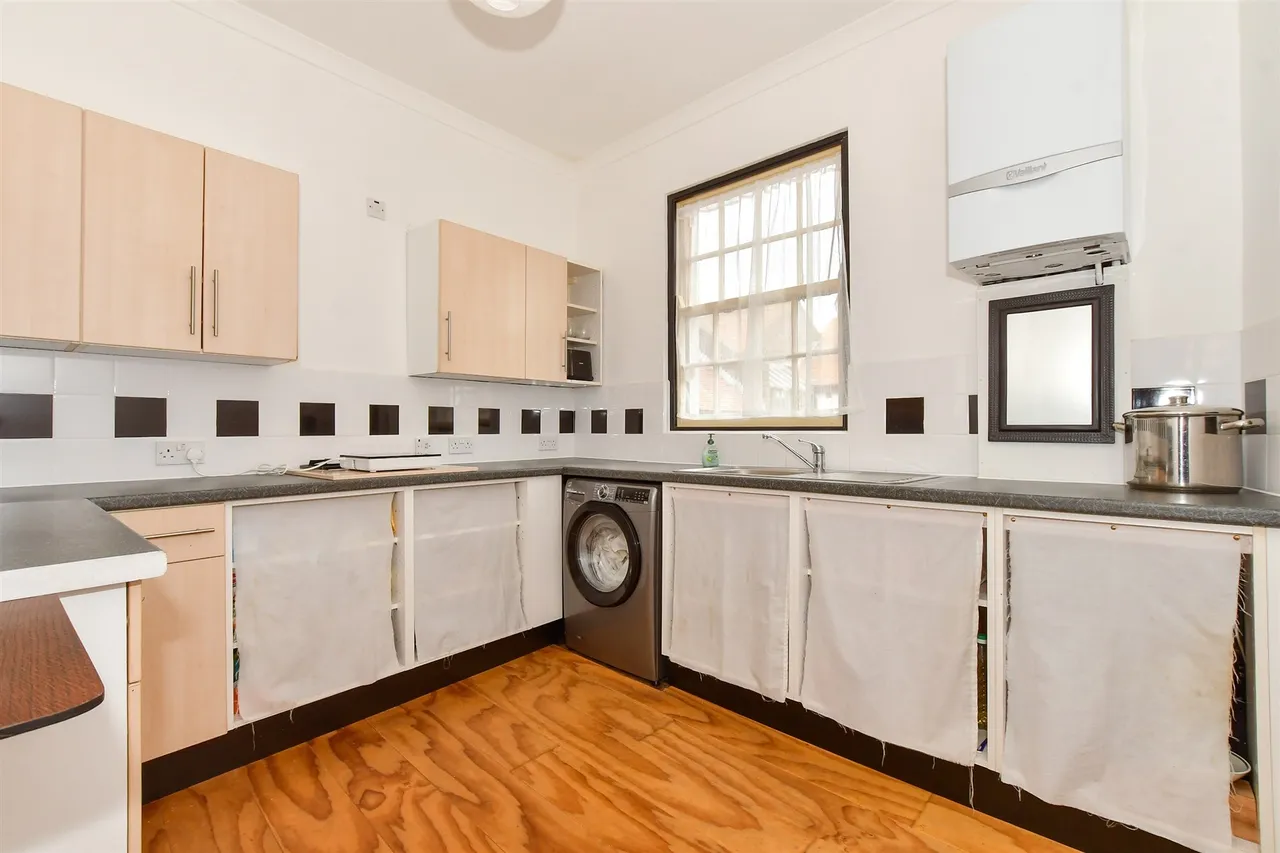 George Lane, Folkestone, CT20, photo 3