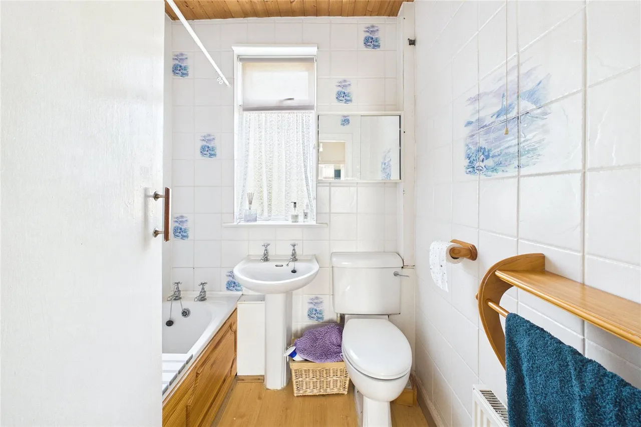 Meadfoot Road, London, SW16, photo 11