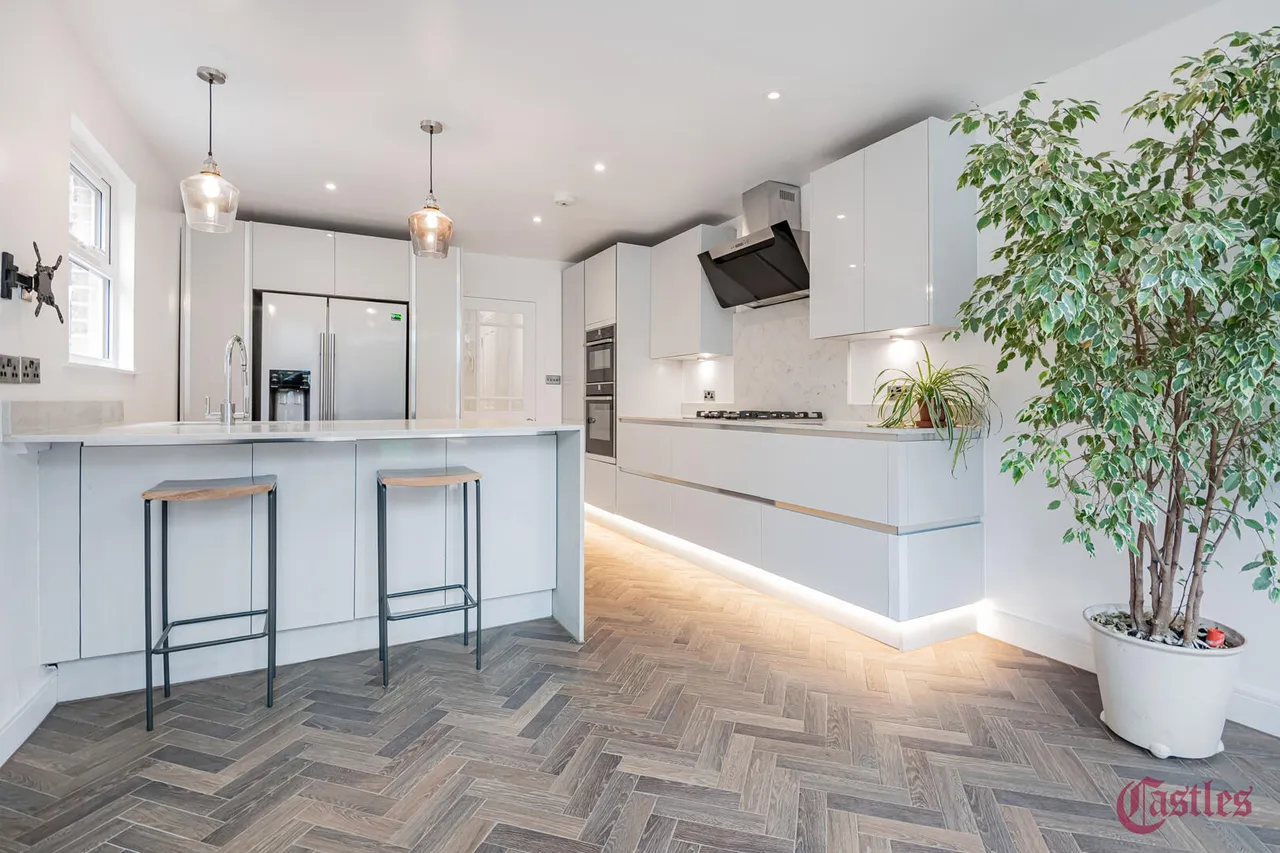 5 bed property for sale, Pemberton Road, N4