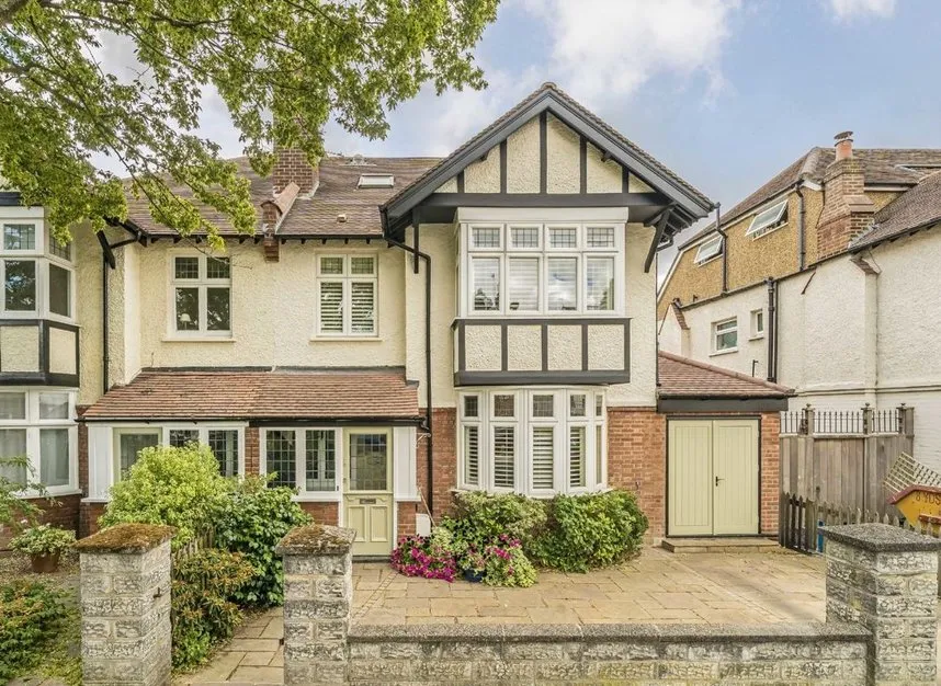 5 bed house for sale — St. James's Avenue, Hampton Hill, TW12