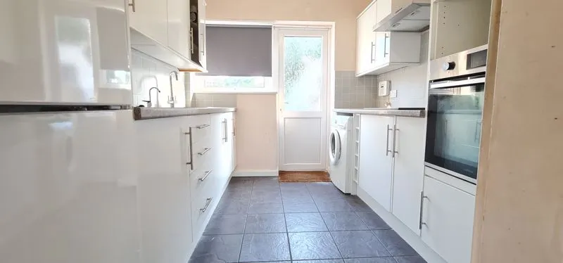 Bridgwater Drive, Westcliff-On-Sea, Essex, SS0 0DH, photo 4