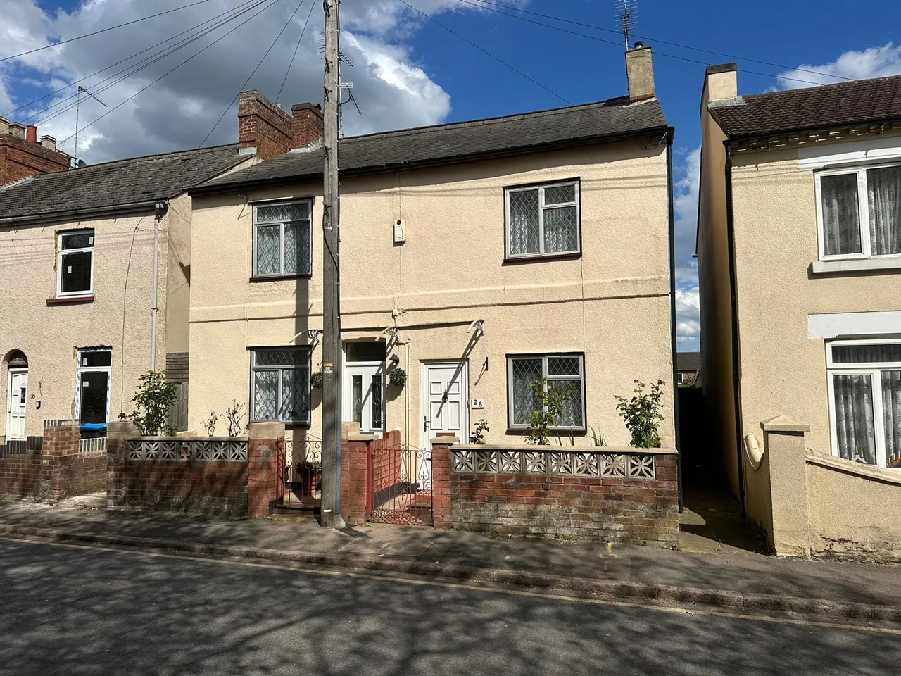 3 bed house to rent — Albert Street, Bletchley, Milton Keynes, Milton Keynes, MK2 2UG