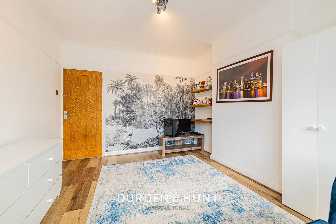 Woodhall Crescent, Hornchurch, RM11, photo 10