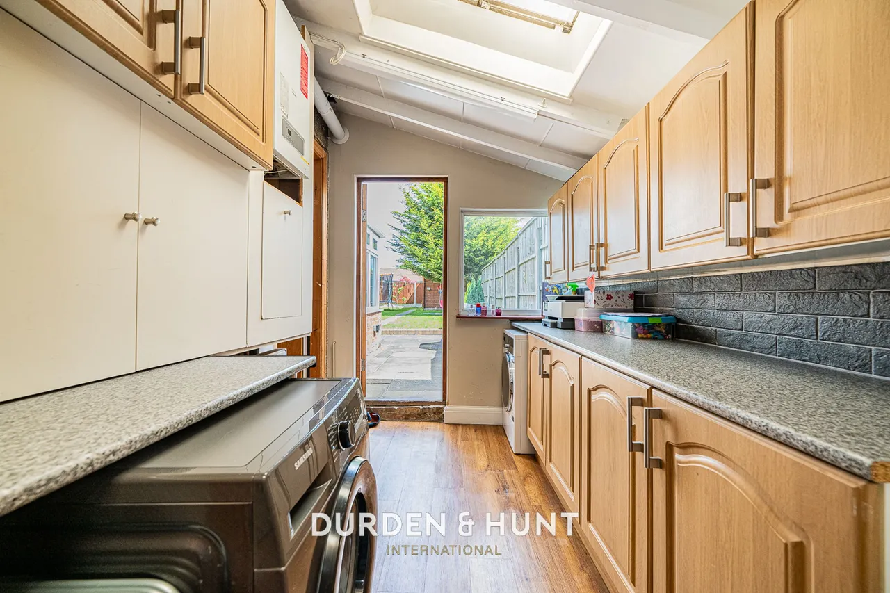 Woodhall Crescent, Hornchurch, RM11, photo 16