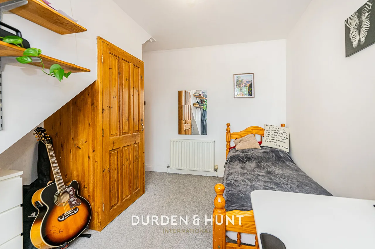 Woodhall Crescent, Hornchurch, RM11, photo 14