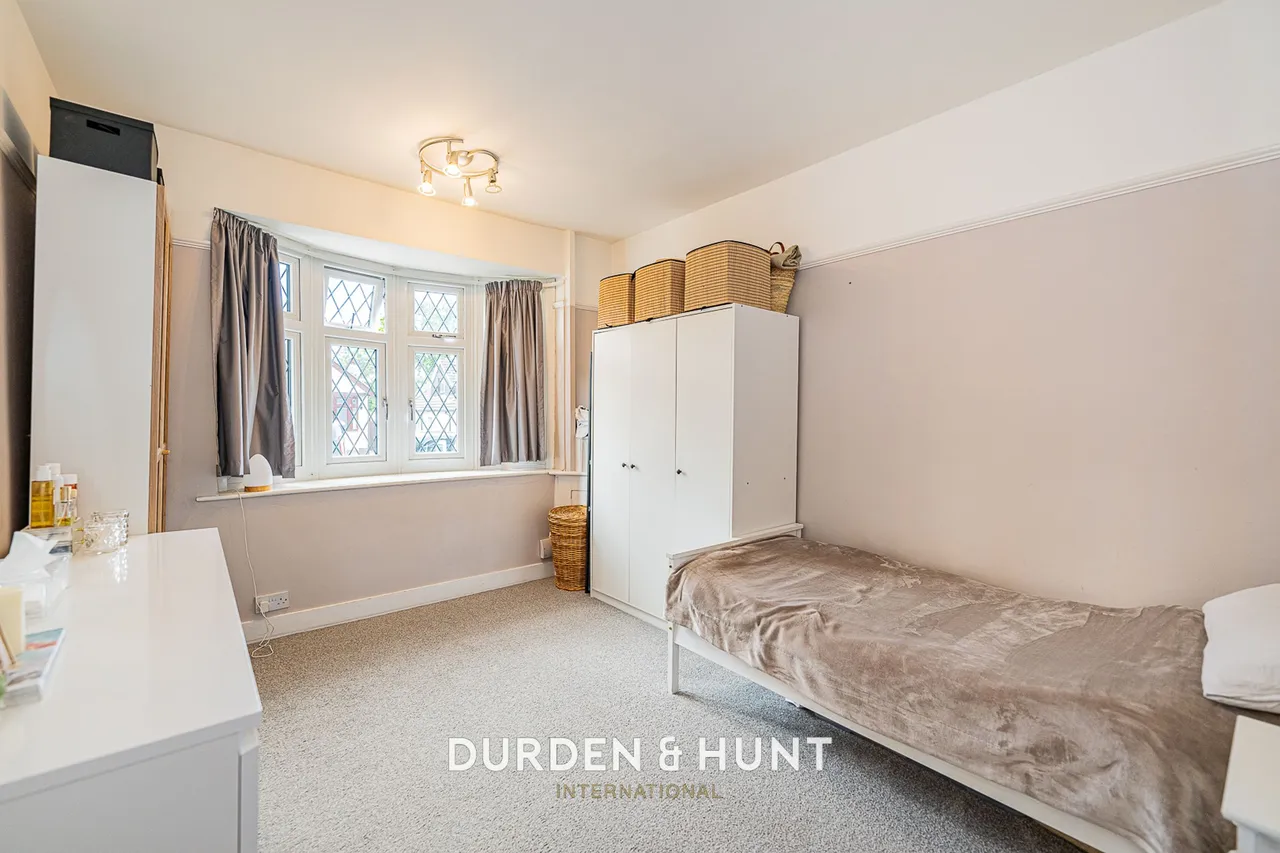 Woodhall Crescent, Hornchurch, RM11, photo 11