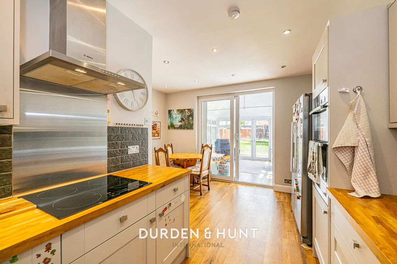 Woodhall Crescent, Hornchurch, RM11, photo 4
