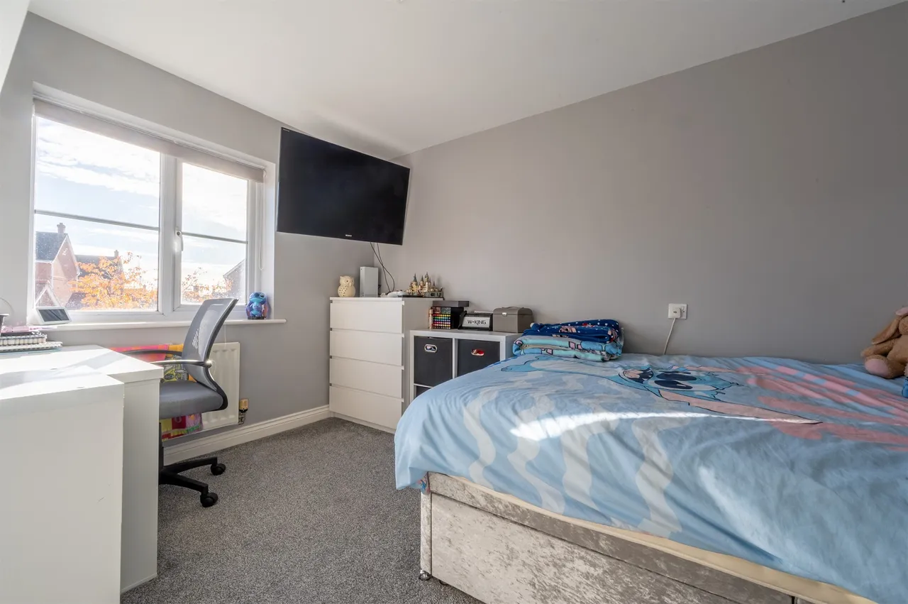 Thistle Drive, Kettering, NN14, photo 5