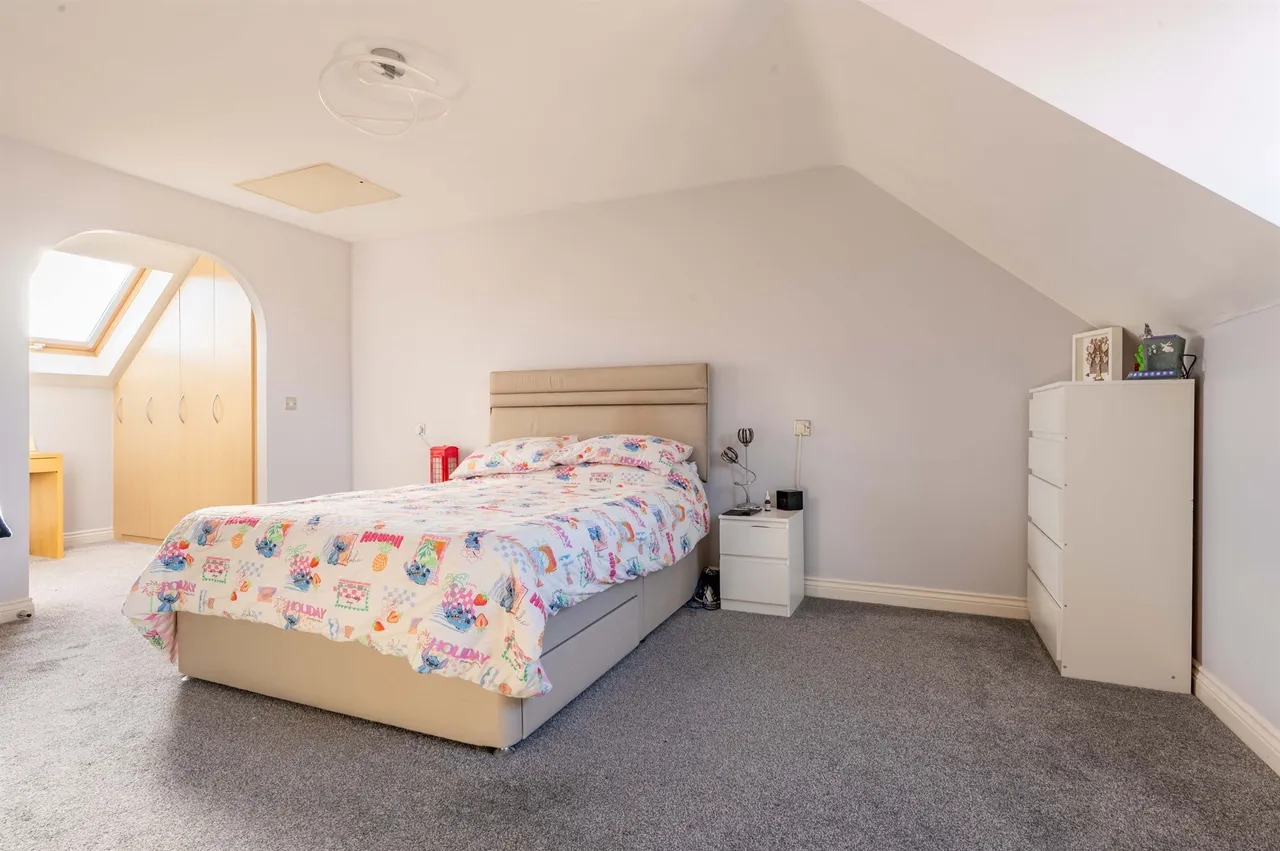 Thistle Drive, Kettering, NN14, photo 9