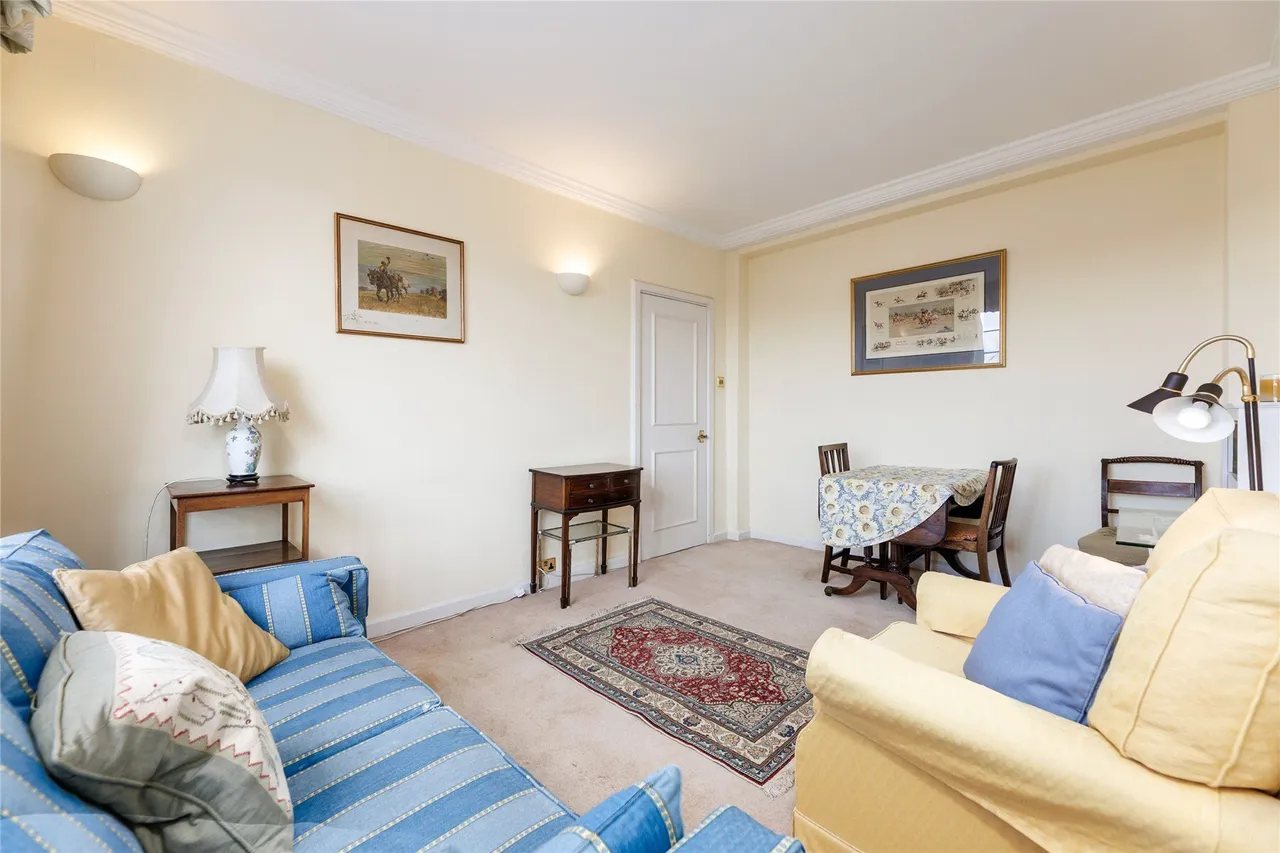 Swan Court, Chelsea Manor Street, Chelsea, London, SW3, photo 2