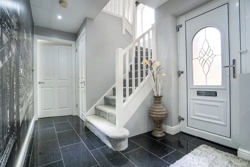 Long Croft View, Batley, photo 7
