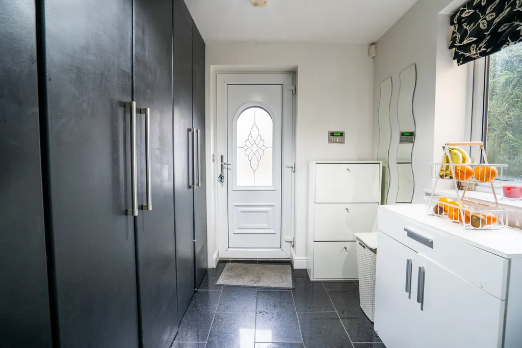 Long Croft View, Batley, photo 15