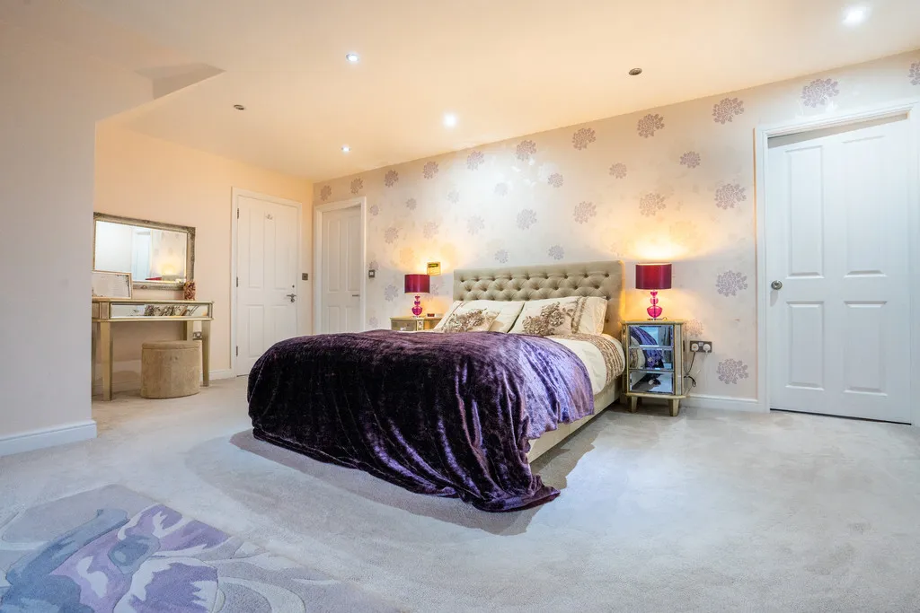 Long Croft View, Batley, photo 6