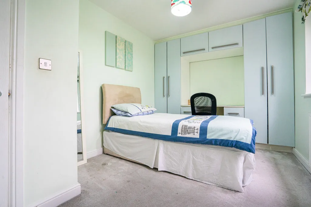 Long Croft View, Batley, photo 19