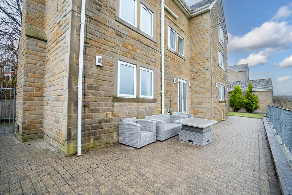 Long Croft View, Batley, photo 36