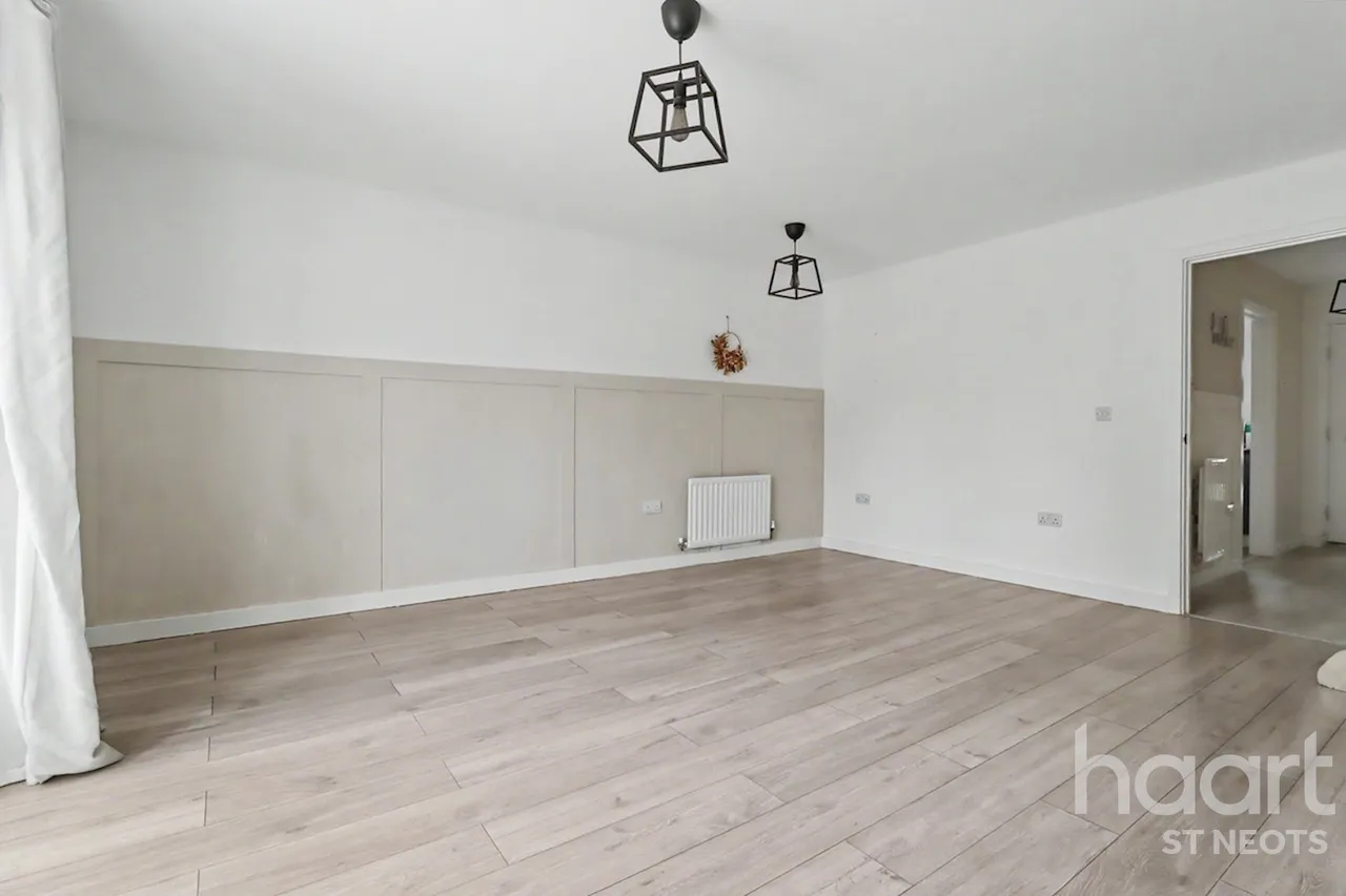 Heathcote Crescent, Huntingdon, PE28, photo 8