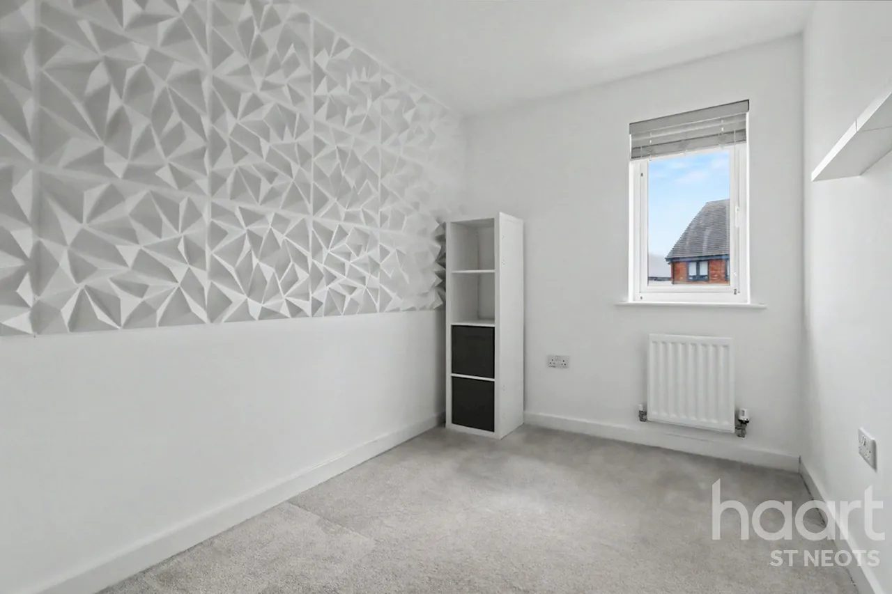 Heathcote Crescent, Huntingdon, PE28, photo 13
