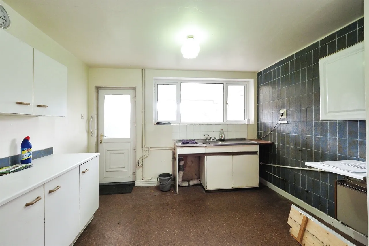 Parkside, Heage, DE56, photo 4