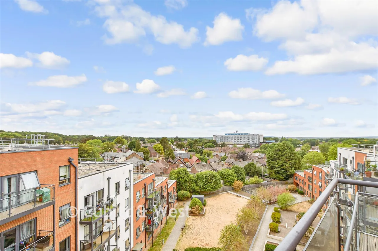 Ifield Road, West Green, RH11, photo 12