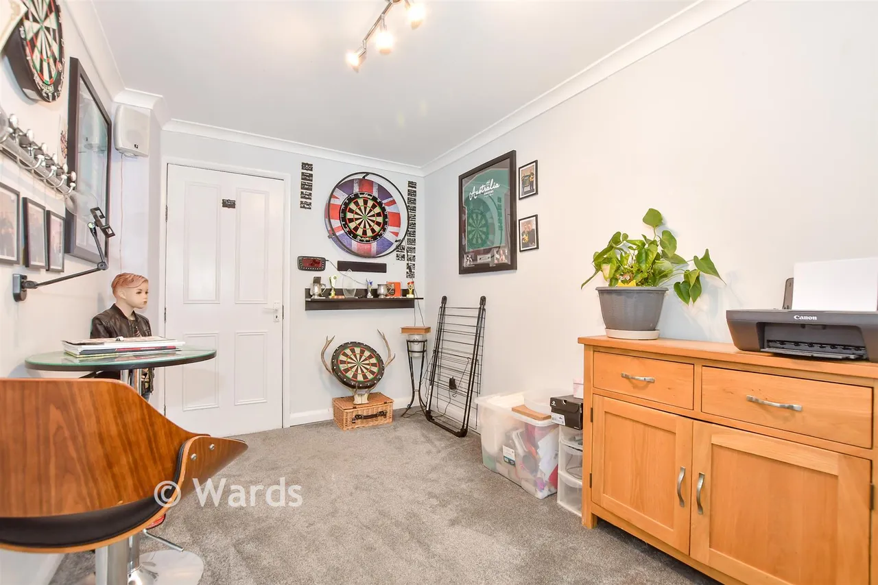 Laburnum Drive, Larkfield, ME20, photo 6