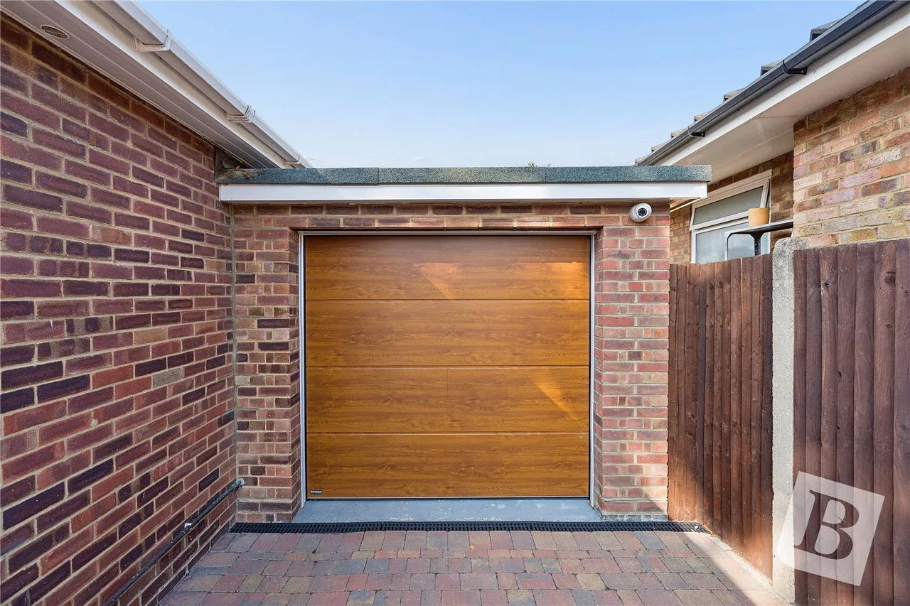 Portland Avenue, Gravesend, DA12, photo 13