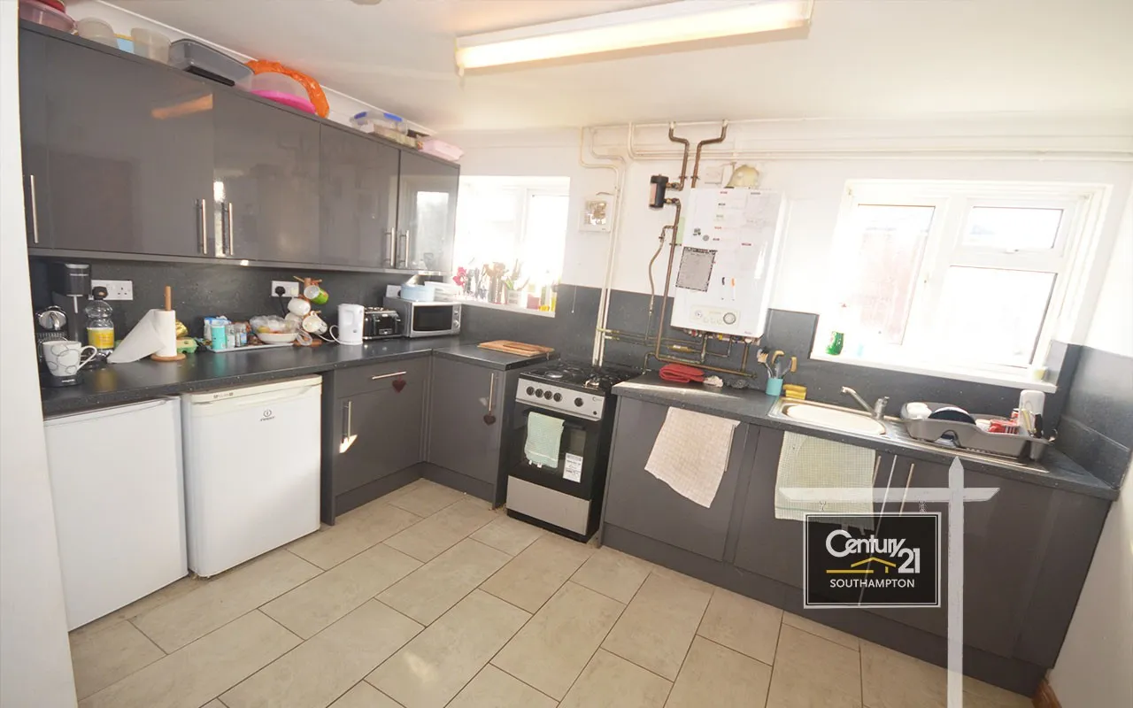 5 bed property to rent, Mayfield Road, Southampton, SO17