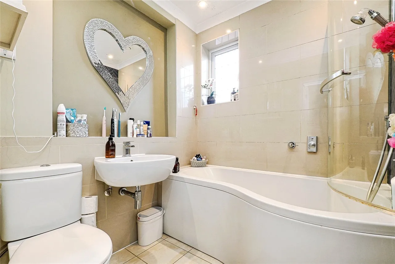 Dee Way, Romford, RM1, photo 24