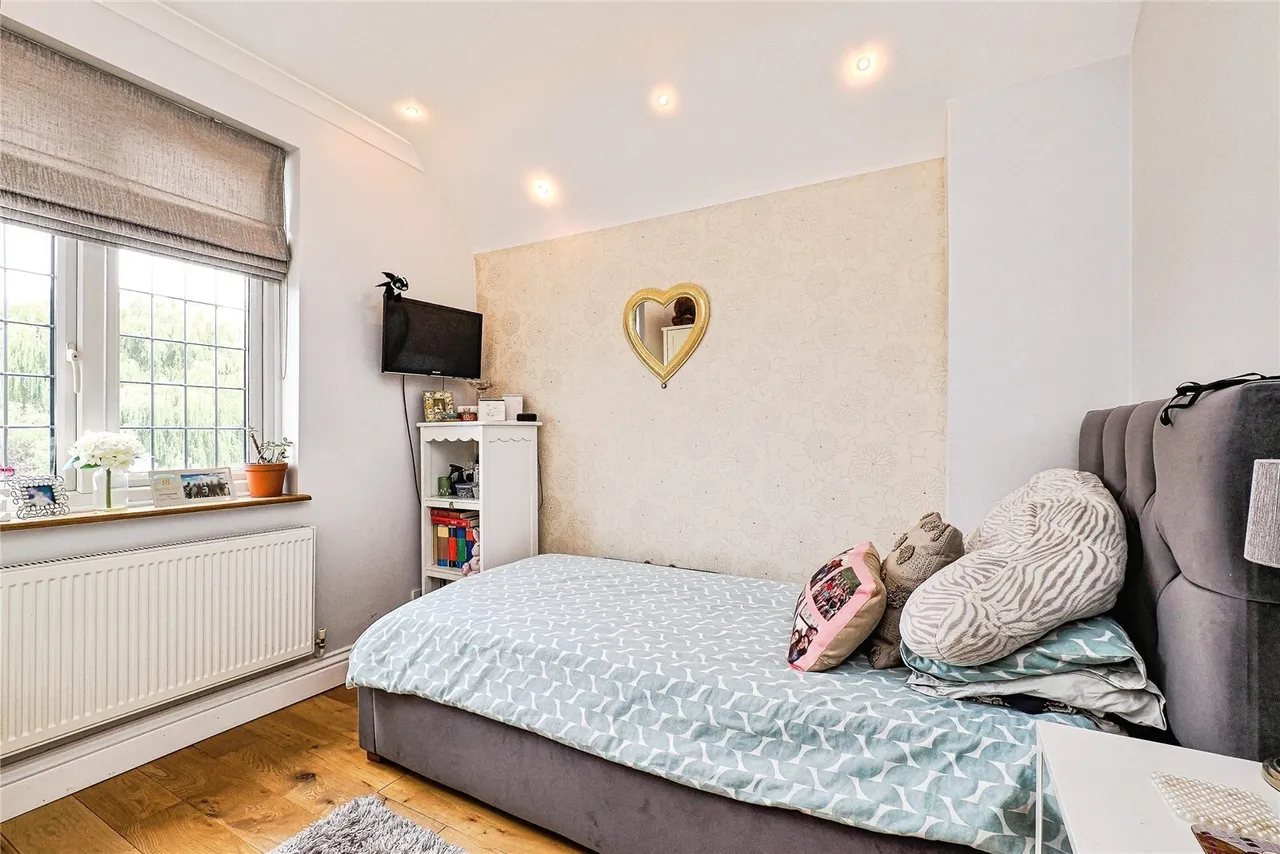 Dee Way, Romford, RM1, photo 21